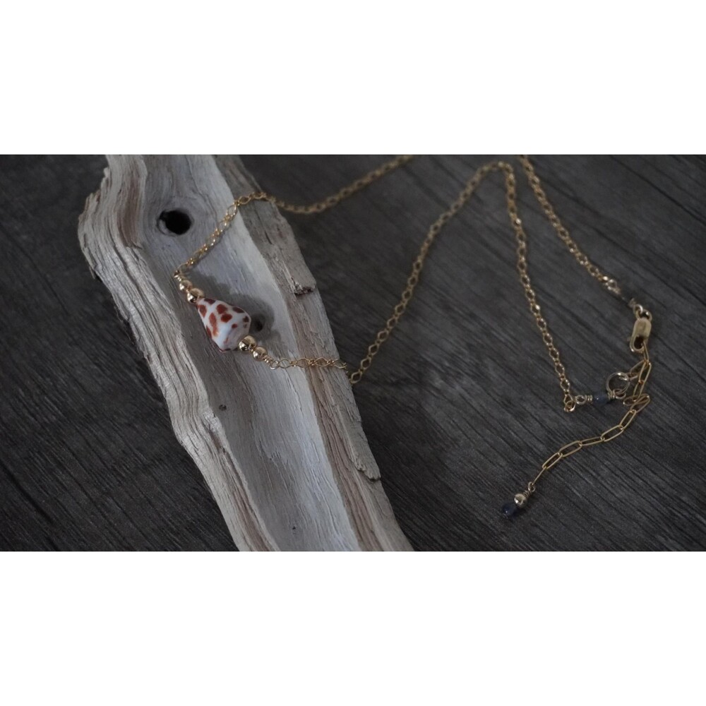 Hebrew Shell Necklace - Picture 2 of 7